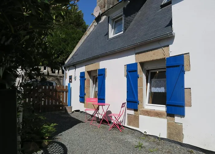 Maison de charme entièrement rénovée avec Wifi à 200m du centre de PERROS-GUIREC Ref 935